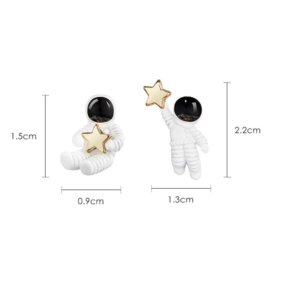Astronaut Star Earrings - Picture 6 of 8